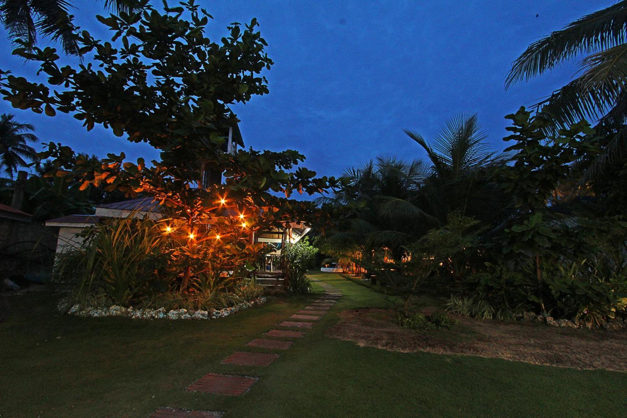 Villa Consolacion Resort General Luna  Exterior photo